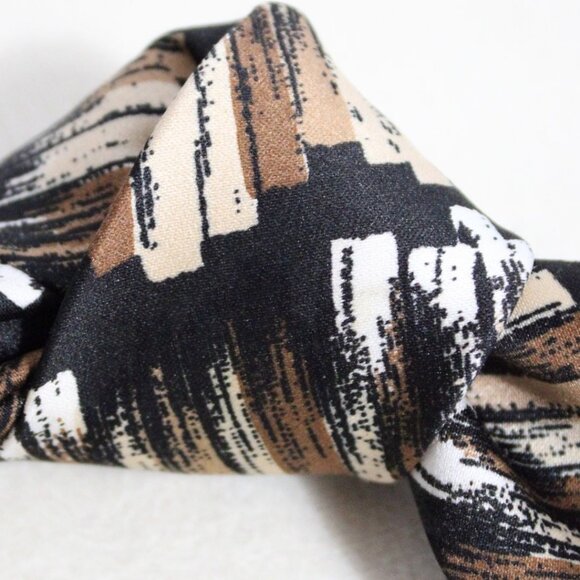 Christian Dior MONSIEUR Tie 100% Silk - White, Beige & Black Diagonal Pattern - Picture 2 of 6